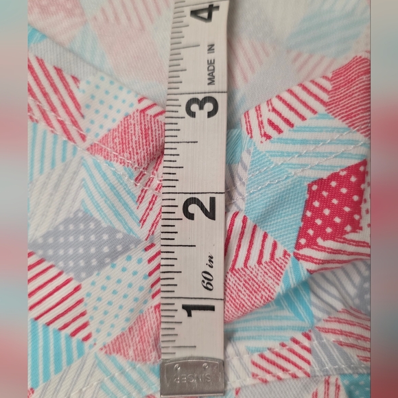 Columbia Women’s Geometric Print Shorts Size 4 3” Inseam Like New - Picture 10 of 10